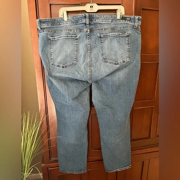Kut from the Kloth Classic Light Wash Jeans Women’s Size 24W - Picture 4 of 13